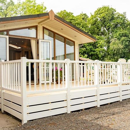 Pass The Keys The Lodge At Point House Farm - Sleeps Up To 6 Chester Luaran gambar